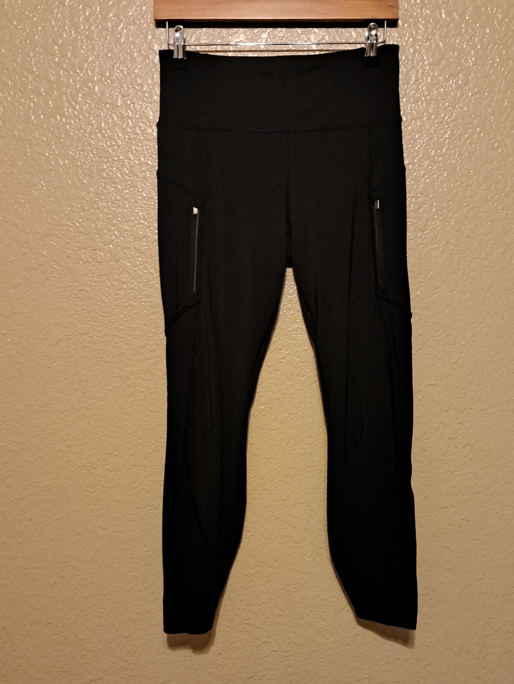 Athleta Black High-Waist Zip-Pocket Leggings. Size M/T.